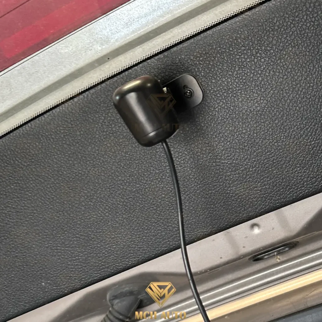 montaz rejestratora jazdy subaru forester